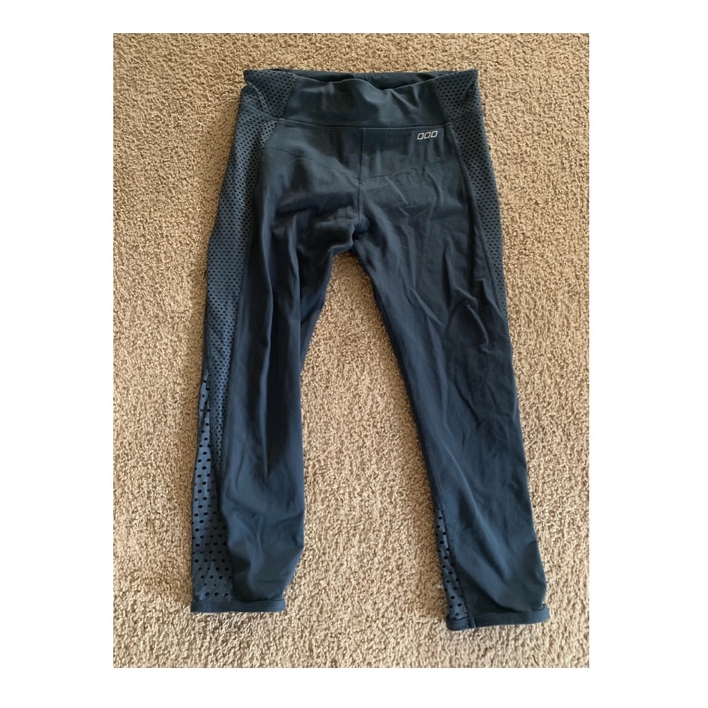 Lorna Jane Cropped Leggings